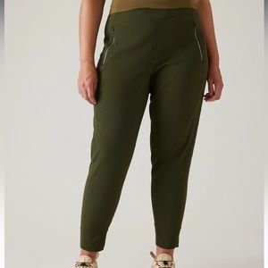 NWT Athleta Trekkie North Jogger Pants Size 18